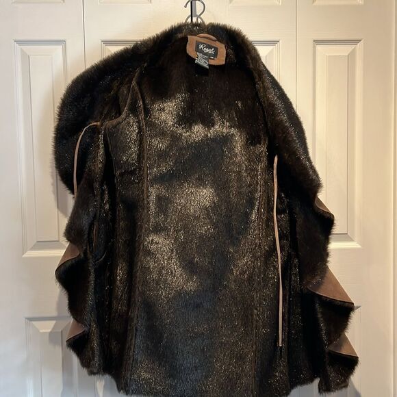 Regal Brown Faux‎ Fur Faux Suede Ruffle Front Coat Size M NWOT - Picture 11 of 13